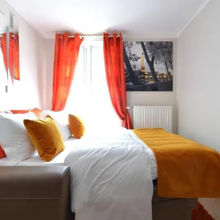 Orange Paris Disneyland * Serris