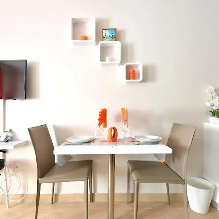 Orange Paris Disneyland *